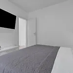 Sea View Dammi With Free Parking Apartamento